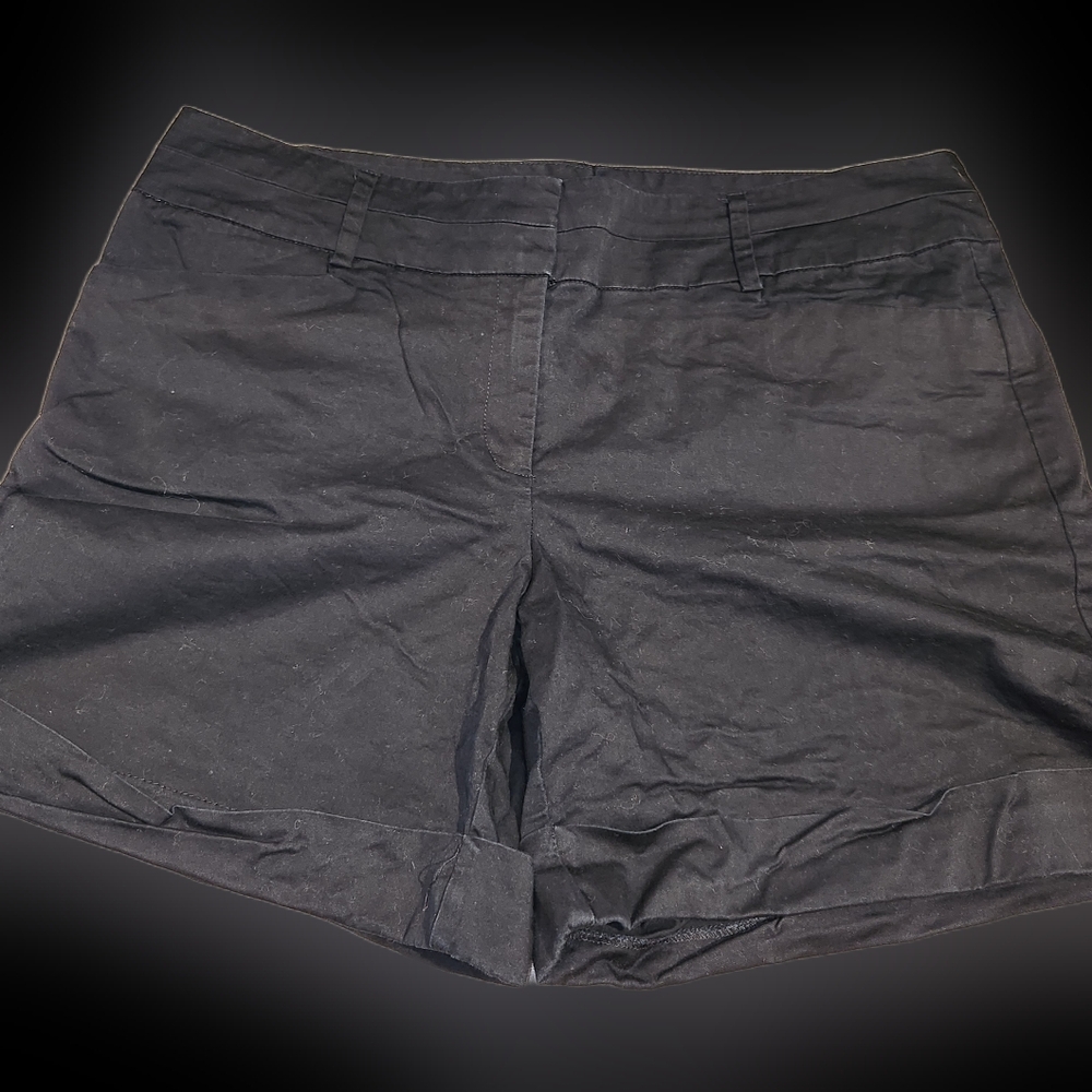 New York & Co. Shorts Womens Size 14 Black Cuffed Hem Dressy 6.5" Inseam